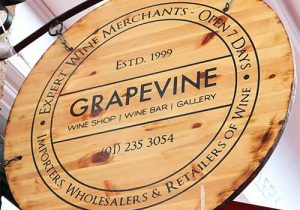 Grapevine hanging sign - Gift Card